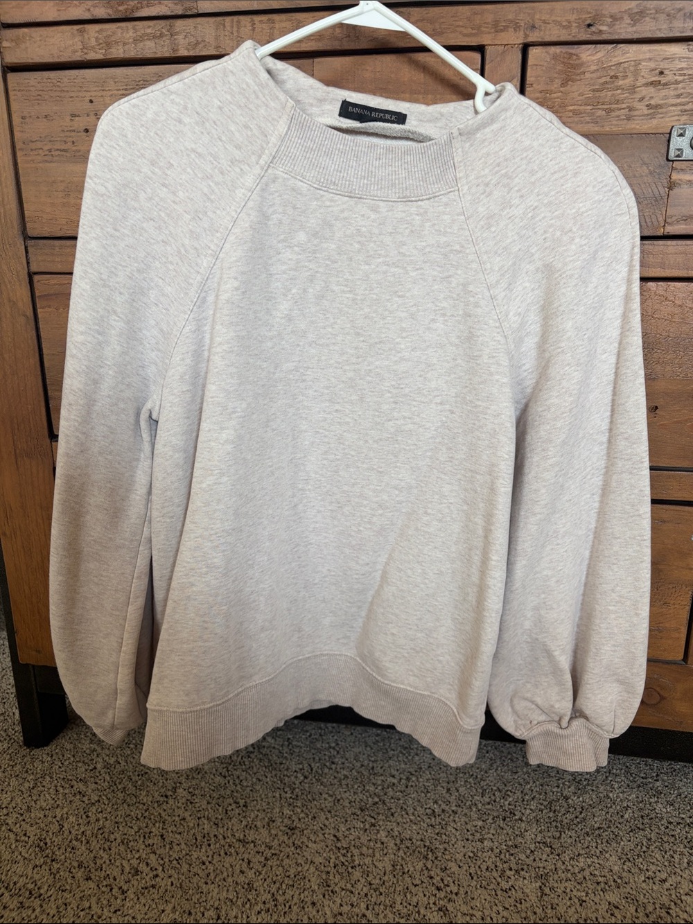 Banana Republic Light Cream Crewneck Pullover